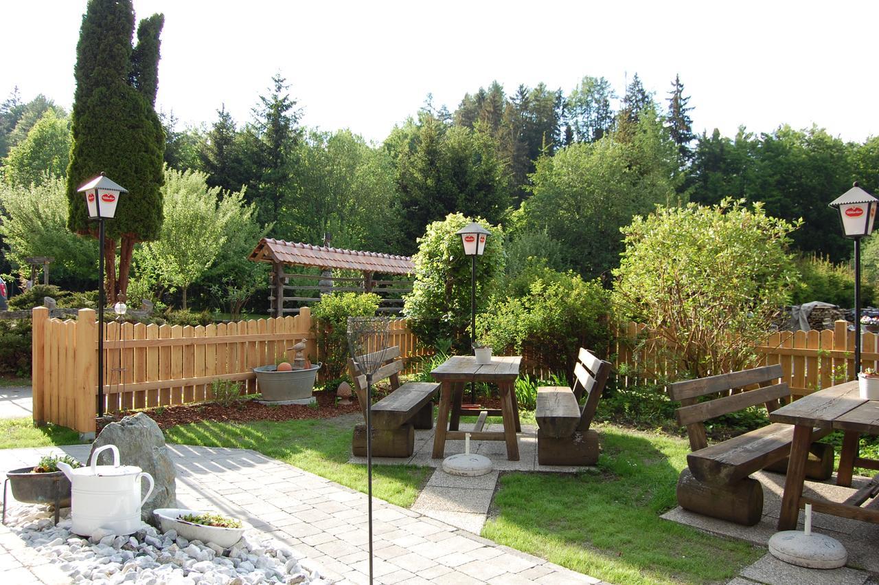 Gasthof Martinihof Latschach ober dem Faakersee Exterior foto